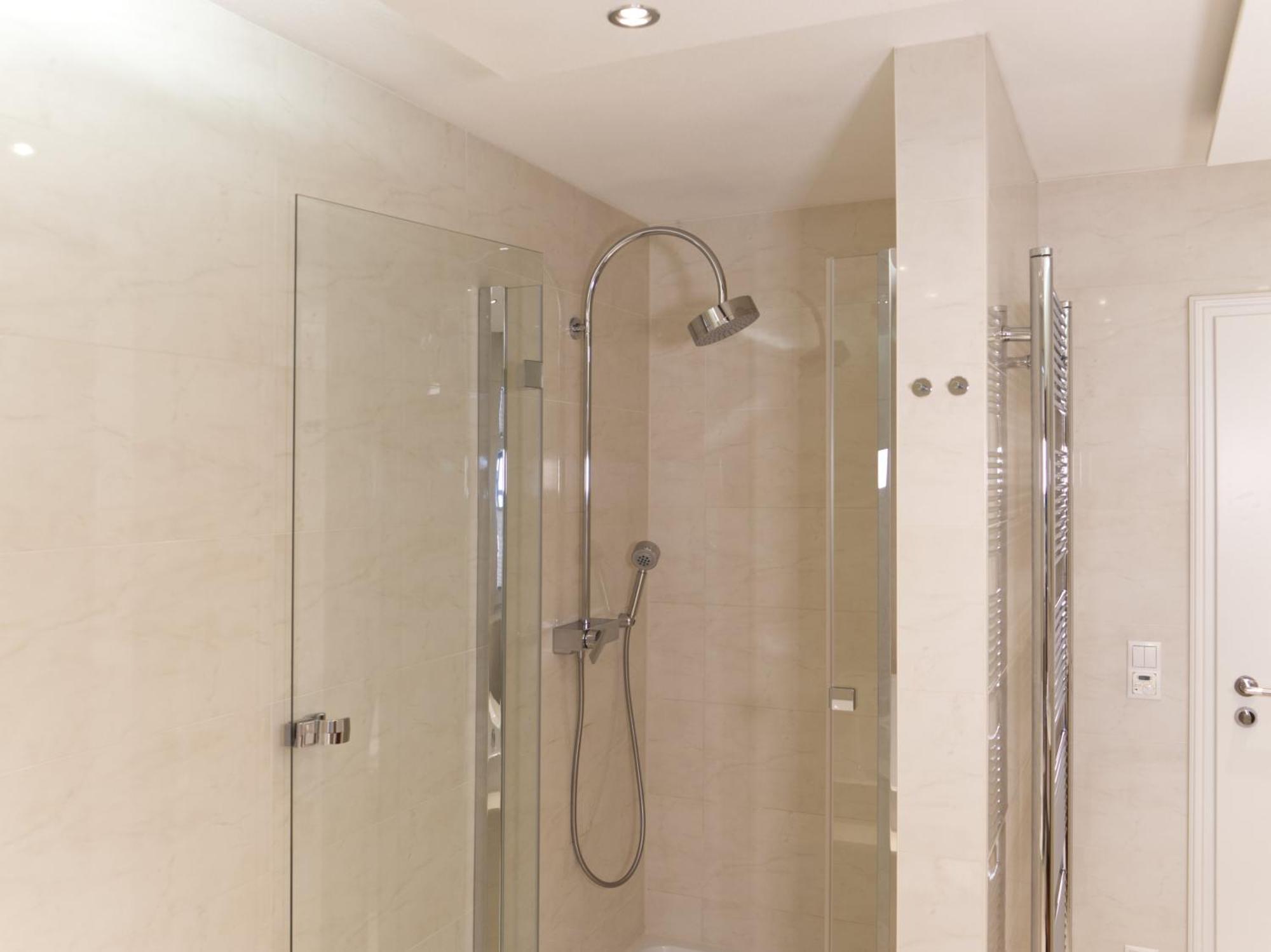 Thueringenapartments Boulevard Xxl 5-7 Personen Saalfeld Saale Exterior photo